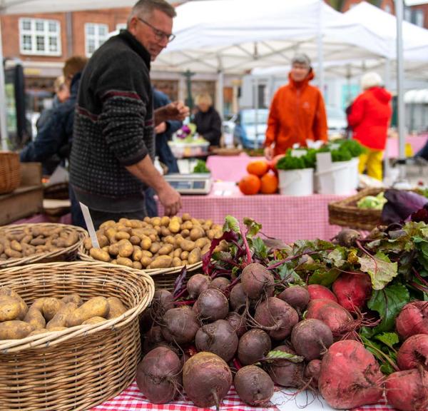 Markt in Viborg mit lokalen Zutaten