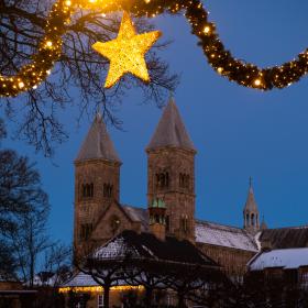 Julestjerne over Viborg Domkirke