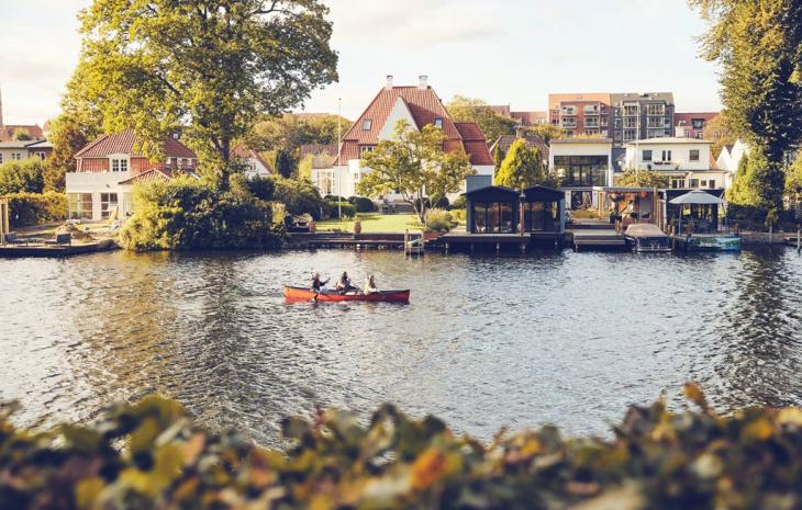 I kano på Gudenåen gennem Silkeborg